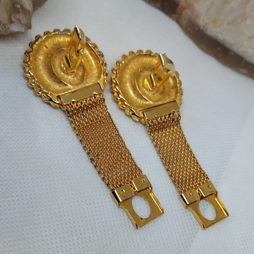 Vintage Gold Tone and Green Soldier Cameo Unisex Cufflinks - Picture 4 of 8